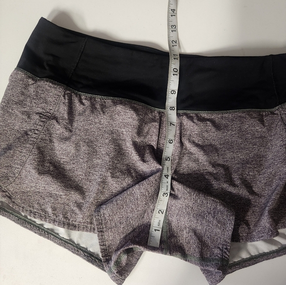 Lululemon Run Times Shorts II Gray Heathered Size 10 - Picture 6 of 7